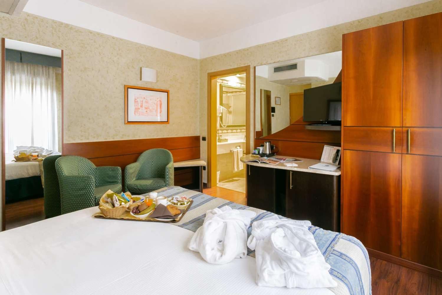 Mirage Sure Collection By Western 4* Milan